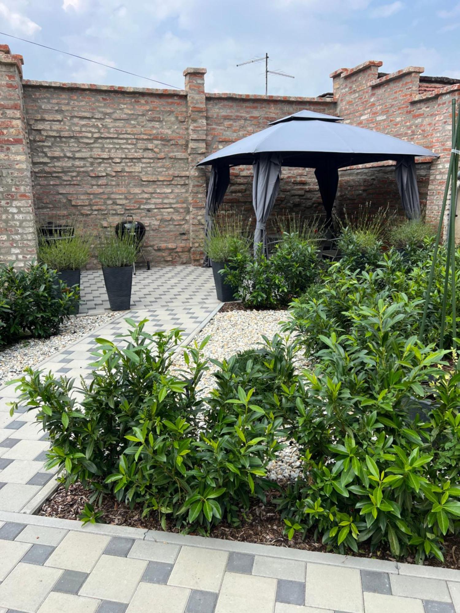 La Luna Premium Deluxe Apartment With Free Jacuzzi, Bikes & Covered Parking Nasice Luaran gambar